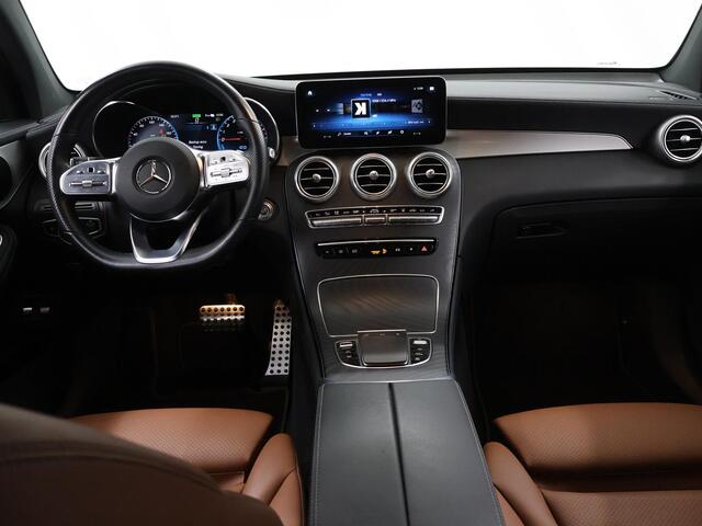 Mercedes-Benz Glc Coupé 300e 4MATIC Business Solution AMG | Night | Trekhaak | Widescreen | 19" lichtmetalen velgen | Stoelverwarming |