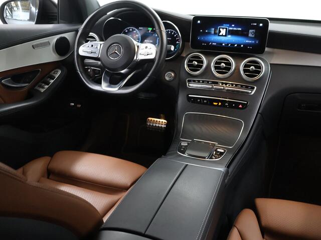 Mercedes-Benz Glc Coupé 300e 4MATIC Business Solution AMG | Night | Trekhaak | Widescreen | 19" lichtmetalen velgen | Stoelverwarming |