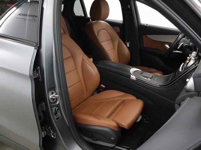 Mercedes-Benz Glc Coupé 300e 4MATIC Business Solution AMG | Night | Trekhaak | Widescreen | 19" lichtmetalen velgen | Stoelverwarming |