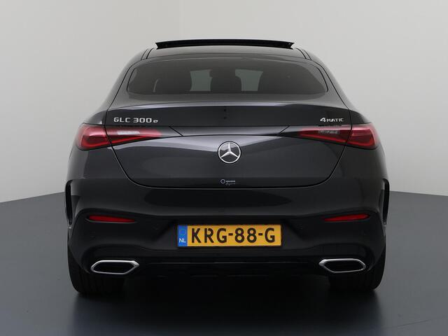 Mercedes-Benz Glc Coupé 300e 4MATIC Business Solution AMG | Premium Pakket | Nappa leder | Winterpakket | Treeplanken |