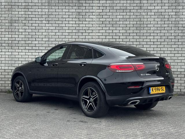 Mercedes-Benz Glc Coupé 300e 4MATIC Business Solution AMG | Camera | Navigatie | Stoelverwarming | Elektrische Achterklep |