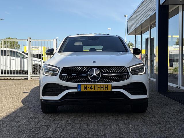 Mercedes-Benz Glc Coupé 300e 4MATIC Premium Plus / AMG-Styling / Automaat / Vol-Leder / Schuif-Kanteldak / Luchtvering / Stoelverwarming / Adaptieve Cruise-Control / 360°-Camera / Sfeerverlichting / Elektr.-Trekhaak / Elektr.-Achterklep / Apple-Carplay & Android-Auto / LED / Keyless / DAb Radio-Bluetooth / Navi / PDC V+A / 19'' LMV / ENZ.