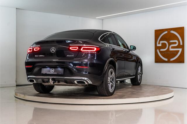 Mercedes-Benz Glc Coupé 300e 4MATIC Premium+ AMG 320PK | Pano | Burmester | Sfeer | Trekhaak | 12 MND Garantie