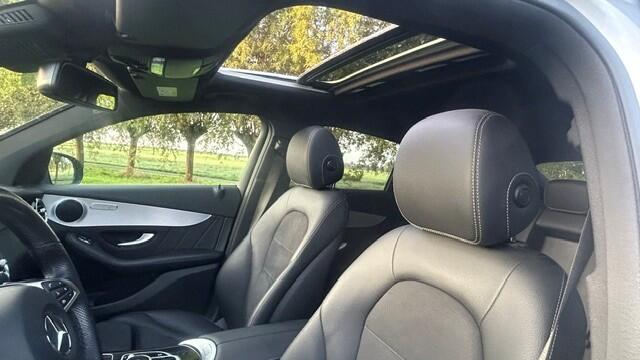 Mercedes-Benz Glc Coupé 250 4MATIC AMG-LINE NAVIGATIE, DAB RADIO, STOELVERWARMING, DODEHOEK ASSIST, ADAPTIVE CRUISE CONTROL, ELEC. SCHUIF/KANTELDAK, AFNEEMBARE TREKHAAK, 360 GRADEN CAMERA, PARKEERHULP V/A, LED LICHT, 19"AMG-BREEDSET VELGEN, ENZ. ENZ. FULL OPTIONS!!