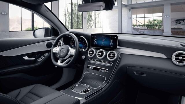 Mercedes-Benz Glc Coupé 200 Business Solution | AMG | Night | Multibeam | Widescreen | Stoelverwarming | Achteruitrijcamera |