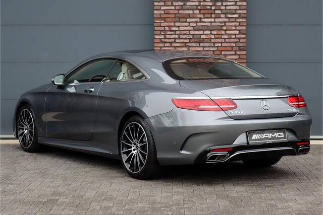 Mercedes-Benz S-KLASSE Coupé 450 4MATIC Premium+ AMG Line Aut9 | Panoramadak | Stoelventilatie | Distronic+ | Verwarmd Stuurwiel | Massage | Burmester | Vlakkenverwarming | HUD | DAB | Keyless Go |