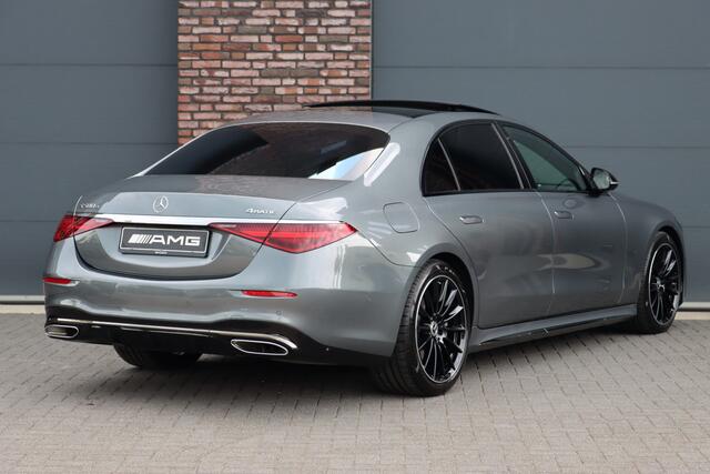 Mercedes-Benz S-KLASSE 580 e 4MATIC Lang AMG Line Aut9 | Airmatic | Carbon | Chauffeurspakket | Achterasbesturing | Augmented HUD | Distronic+ | Burmester | Exclusief Nappa Leder | 3D-Display | Vlakkenverwarming | Zonweringspakket |