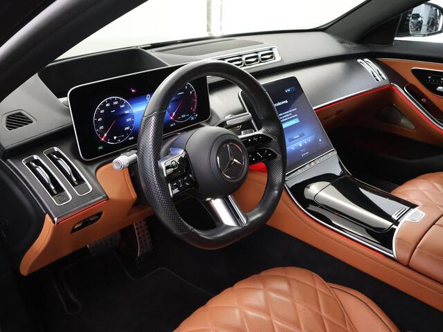 Mercedes-Benz S-KLASSE 450 4MATIC Lang AMG Line | Night | Panoramadak | Headup | Digital Light | 21" lichtmetalen velgen | Burmester | 360 graden camera | Rijassistentiepakket | Sfeerverlichting |