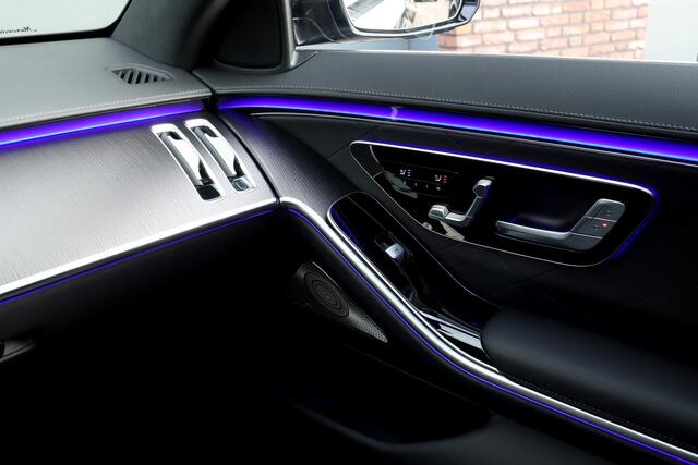 Mercedes-Benz S-KLASSE 580 e 4MATIC Lang AMG Line | Airmatic | Achterasbesturing | Distronic+ | Massage | Memory | Burmester | Stoelventilatie | 3D-Display | HUD | Digital Light | Vlakkenverwarming |