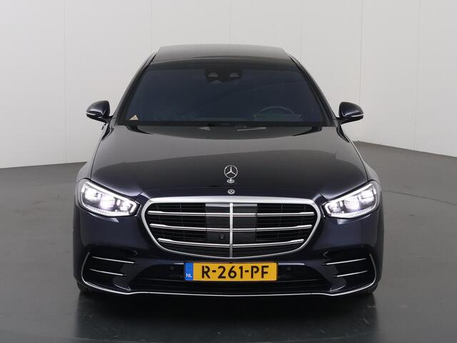 Mercedes-Benz S-KLASSE 580 e 4MATIC Lang AMG Line | Panoramadak | Achterasbesturing | Burmester | Head-up display | Digital light | Rijassistentiepakket | Nappaleder |