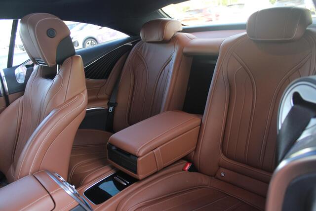 Mercedes-Benz S-KLASSE Coupé 450 4MATIC | AMG-STYLING INTERIEUR / EXTERIEUR | PANORAMADAK | BURMESTER PREMIUM AUDIO ® | ELEKTRISCH VERSTELBARE VOORSTOELEN MET GEHEUGEN | MASSAGE STOELEN | VOORSTOELEN VERWARMBAAR | VOORSTOELEN GEVENTILEERD | AIRSCARF ( HOOFDRUIMTEVERWARMING VOOR