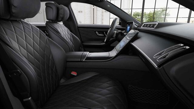 Mercedes-Benz S-KLASSE 580 e Lang AMG Line | Digital Light | Rear Executive pakket | 20" lichtmetalen velgen | Chauffeurspakket | Burmester | Panoramadak |