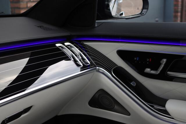 Mercedes-Benz S-KLASSE 580 e 4MATIC Lang AMG Line | Manufaktur | Airmatic | Chauffeurspakket | Achterasbesturing | Augmented HUD | Distronic+ | Burmester | Exclusief Nappa Leder | 3D-Display | Vlakkenverwarming | Zonweringspakket |