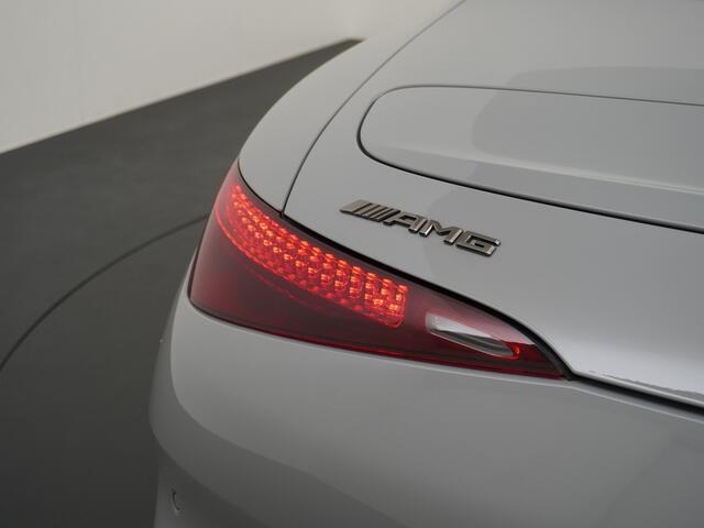 Mercedes-Benz SL-KLASSE 63 AMG 4Matic+ 585pk AMG 63 4Matic+ 585pk // Keramische remmen // BTW-auto // Neuslift // Alpin Grau // AMG Nightpakket II // Burmester // Achteras besturing