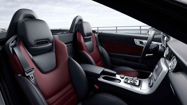 Mercedes-Benz SLC-KLASSE 180 | Nekverwarming | Stoelverwarming | Navigatie | Nappaleder | LED Koplampen | Parkeerpakket |