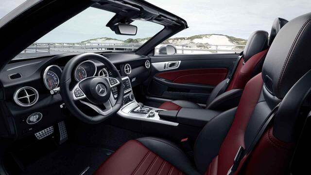 Mercedes-Benz SLC-KLASSE 180 | Nekverwarming | Stoelverwarming | Navigatie | Nappaleder | LED Koplampen | Parkeerpakket |