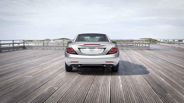 Mercedes-Benz SLC-KLASSE 180 | Nekverwarming | Stoelverwarming | Navigatie | Nappaleder | LED Koplampen | Parkeerpakket |