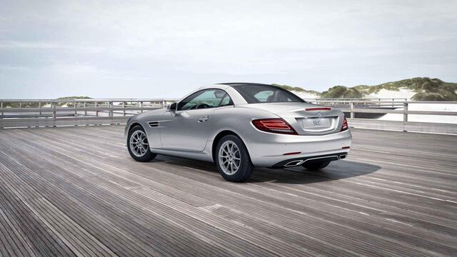 Mercedes-Benz SLC-KLASSE 180 | Nekverwarming | Stoelverwarming | Navigatie | Nappaleder | LED Koplampen | Parkeerpakket |