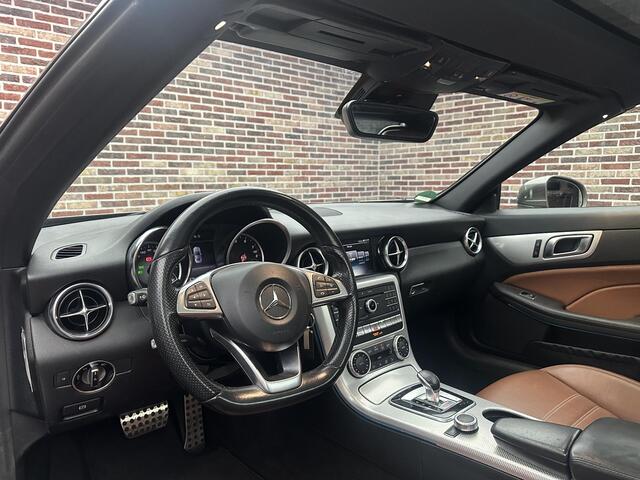 Mercedes-Benz SLC-KLASSE 200 RedArt Edition