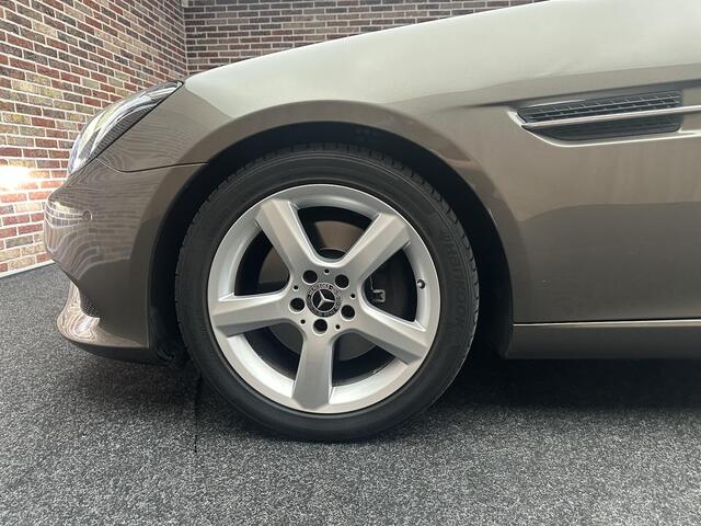 Mercedes-Benz SLC-KLASSE 200 RedArt Edition