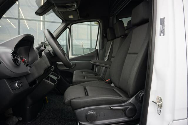 Mercedes-Benz SPRINTER 317 CDI L2 H2 9G-TRONIC / MBUX / Camera / Parkeersensoren / Navigatie / Cruise control / Airco / 270 Graden achterdeuren
