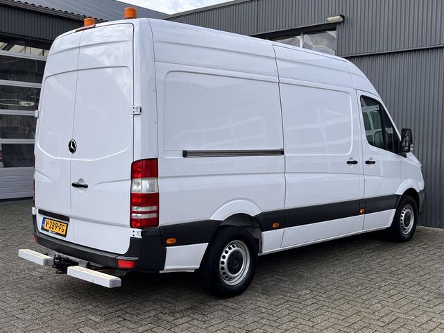 Mercedes-Benz SPRINTER 316 2.2 CDI 366 Werkplaats inrichting Servicewagen Servicemonteur Airco Trekhaak 2800kg Cruise control Draaistoel Kastinrichting 1e Eigenaar Euro 6 Bpm vrij voor particulier gebruik!