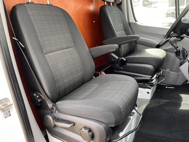 Mercedes-Benz SPRINTER 316 2.2 CDI 366 Werkplaats inrichting Servicewagen Servicemonteur Airco Trekhaak 2800kg Cruise control Draaistoel Kastinrichting 1e Eigenaar Euro 6 Bpm vrij voor particulier gebruik!