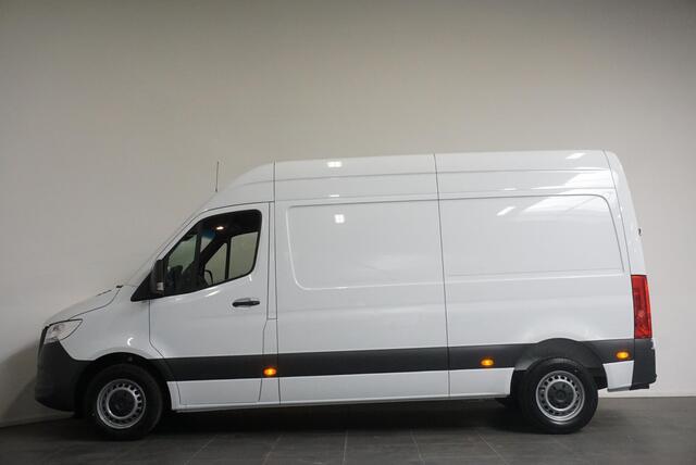 Mercedes-Benz SPRINTER L2H2 Automaat Navi Airco Camera Trekhaak 3Zits DAB