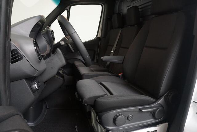 Mercedes-Benz SPRINTER L2H2 Automaat Navi Airco Camera Trekhaak 3Zits DAB
