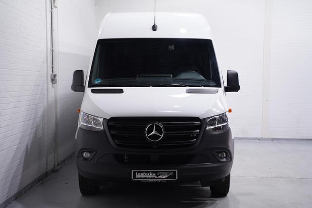 Mercedes-Benz SPRINTER 315 CDI 150 pk L3H2 Navi, 360 Camera PDC V+A, Cruise Control, Apple Carplay, Opstap achter, 3-Zits