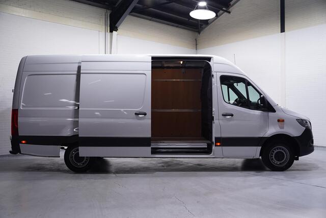 Mercedes-Benz SPRINTER 315 CDI 150 pk L3H2 Navi, 360 Camera PDC V+A, Cruise Control, Apple Carplay, Opstap achter, 3-Zits