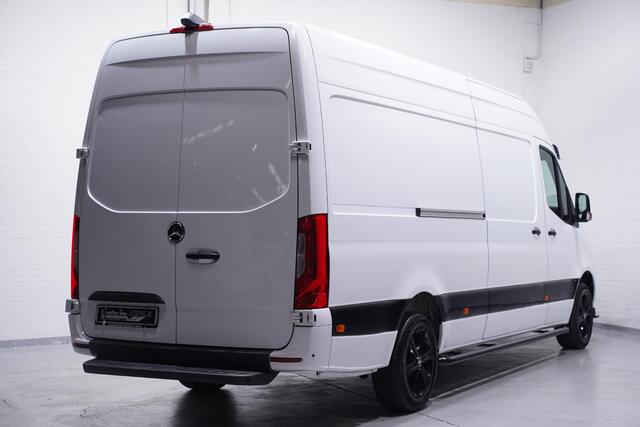 Mercedes-Benz SPRINTER 315 CDI 150 pk L3H2 Black&White Edition Navi, 360 Camera, AMG Grille, 18" LMV, Sidebars, Zonneklep, 3-Zits
