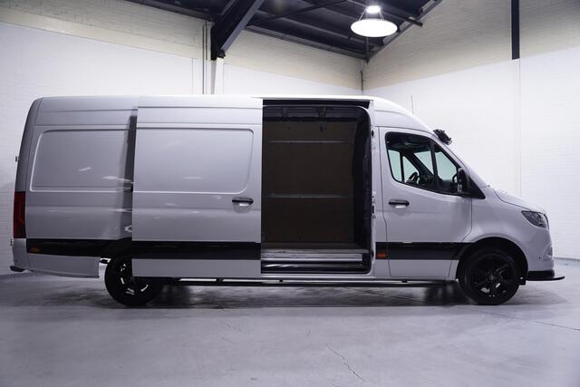 Mercedes-Benz SPRINTER 315 CDI 150 pk L3H2 Black&White Edition Navi, 360 Camera, AMG Grille, 18" LMV, Sidebars, Zonneklep, 3-Zits