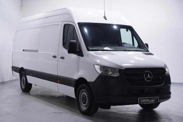 Mercedes-Benz SPRINTER 315 CDI 150 pk L3H2 Airco, Camera, DAB+ Cruise Control, Laadruimte Pakket, Opstap achter, 3-Zits