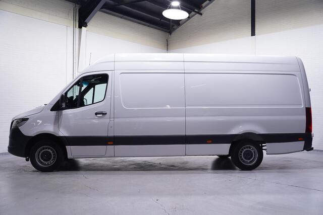 Mercedes-Benz SPRINTER 315 CDI 150 pk L3H2 Airco, Camera, DAB+ Cruise Control, Laadruimte Pakket, Opstap achter, 3-Zits