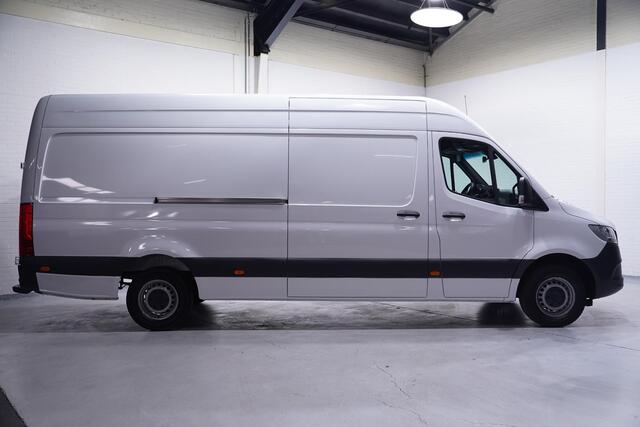 Mercedes-Benz SPRINTER 315 CDI 150 pk L3H2 Airco, Camera, DAB+ Cruise Control, Laadruimte Pakket, Opstap achter, 3-Zits