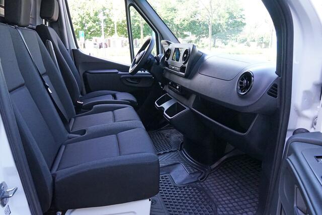Mercedes-Benz SPRINTER 319 CDI L2H2 Camera, trekhaak, cruise control, navigatie