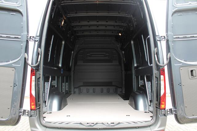 Mercedes-Benz SPRINTER PRO 315 L2H2 RWD AT FACELIFT!