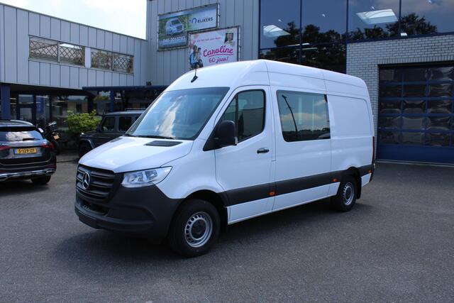 Mercedes-Benz SPRINTER 317 CDI L2H2 DC 3500 kg trekhaak, MBUX met camera, Geveerde stoel
