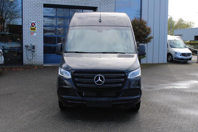 Mercedes-Benz SPRINTER 317 CDI L2H2 3500kg trekhaak, LED, MBUX met parkeerpakket en camera, Etc.