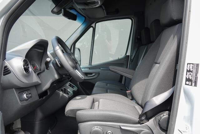 Mercedes-Benz SPRINTER L2H2 319Cdi 190Pk 9G-Tronic | 2x Deur | 3.500kg. trekgewicht | RWD | Iridium Zilver