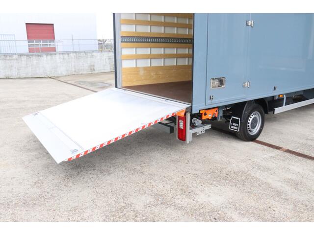 Mercedes-Benz SPRINTER 317 1.9 CDI L3H1 Bakwagen Meubelbak met laadklep Achterwielaandrijving Chassis Cabine Nieuw Widescreen Led Cruise control 9G Automaat