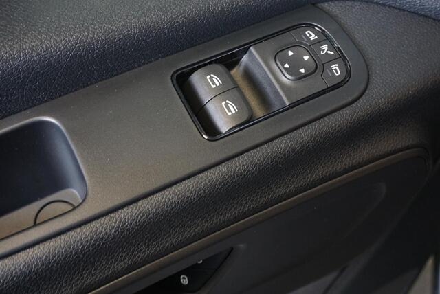 Mercedes-Benz SPRINTER 315 L2H2 Airco Cruise Control Camera Navigatie Trekhaak