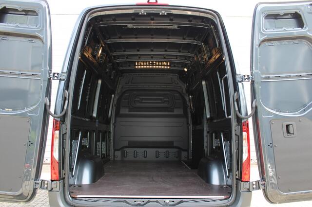 Mercedes-Benz SPRINTER PRO 319 L2H2 RWD AT facelift!!