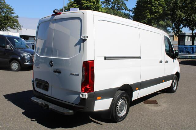 Mercedes-Benz SPRINTER 316 CDI L2H1 EURO VI-D MBUX navigatie met camera en parkeerhulp, Spoorassyst, Etc.