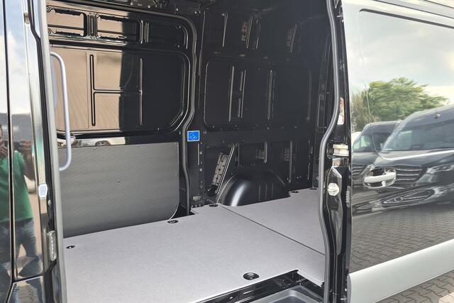 Mercedes-Benz SPRINTER 317 CDI L2H2 Pro 2x schuifdeur - LED - 3500 kg trekhaak