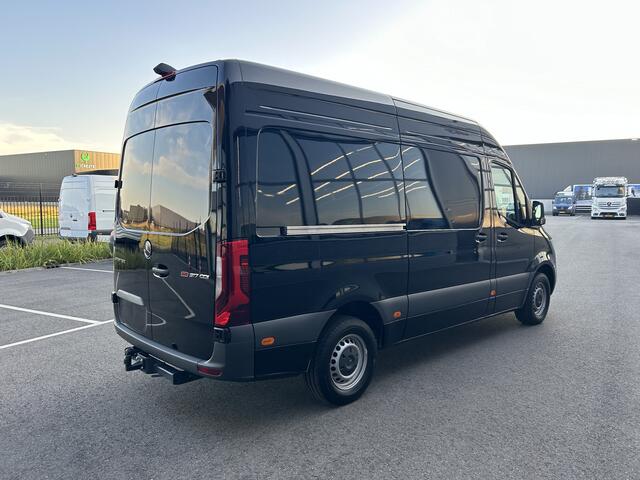 Mercedes-Benz SPRINTER 317 CDI L2 H2 Pro 3500KG Trekhaak / LED / MBUX / Camera / Carplay navigatie / Cruise control / Airco