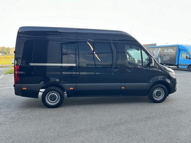 Mercedes-Benz SPRINTER 317 CDI L2 H2 Pro 3500KG Trekhaak / LED / MBUX / Camera / Carplay navigatie / Cruise control / Airco