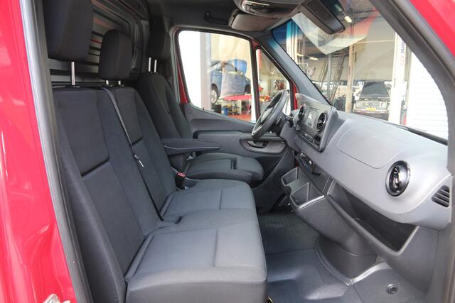 Mercedes-Benz SPRINTER 319 3.0 CDI V6 | Aut. | L2H1 | Navi | Camera | Clima..