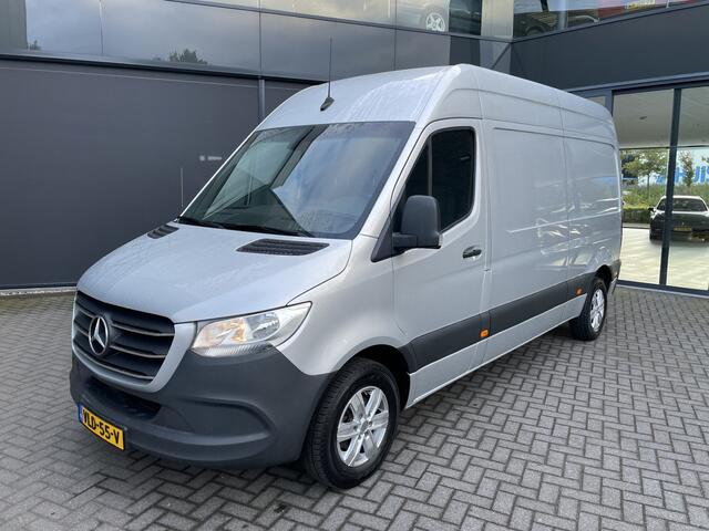 Mercedes-Benz SPRINTER 314 2.2 CDI L2H2 DC Automaat 2 zitpl.RV - Zijschuifd.R - Laadvloer - Tussenschot.V - Zijwind Ass. - Vermoeidh.herkenning Clim.control - Cruise control - Apple CP/AA - Radio/USB/AUX/DAB/TEL - MF-Stuurwiel - LMV - Trekhaak - CD+AB - Keyless E+S - Ramen E-VZ